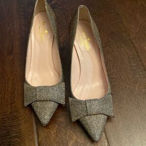 Kate Spade sz 6 silvery shimmery shoes